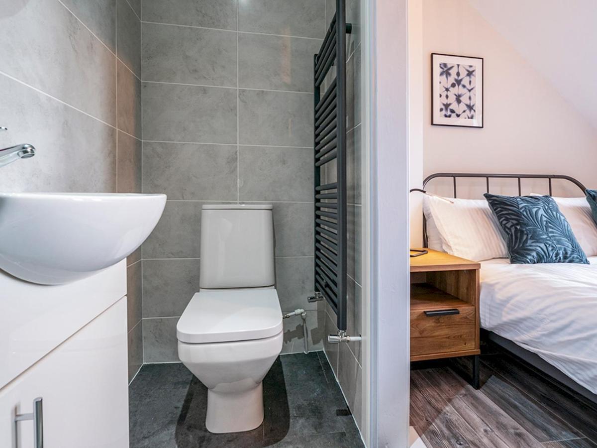 Pass The Keys Beautiful 4Br Restored Red Brick Cafes And Park Belfast Extérieur photo