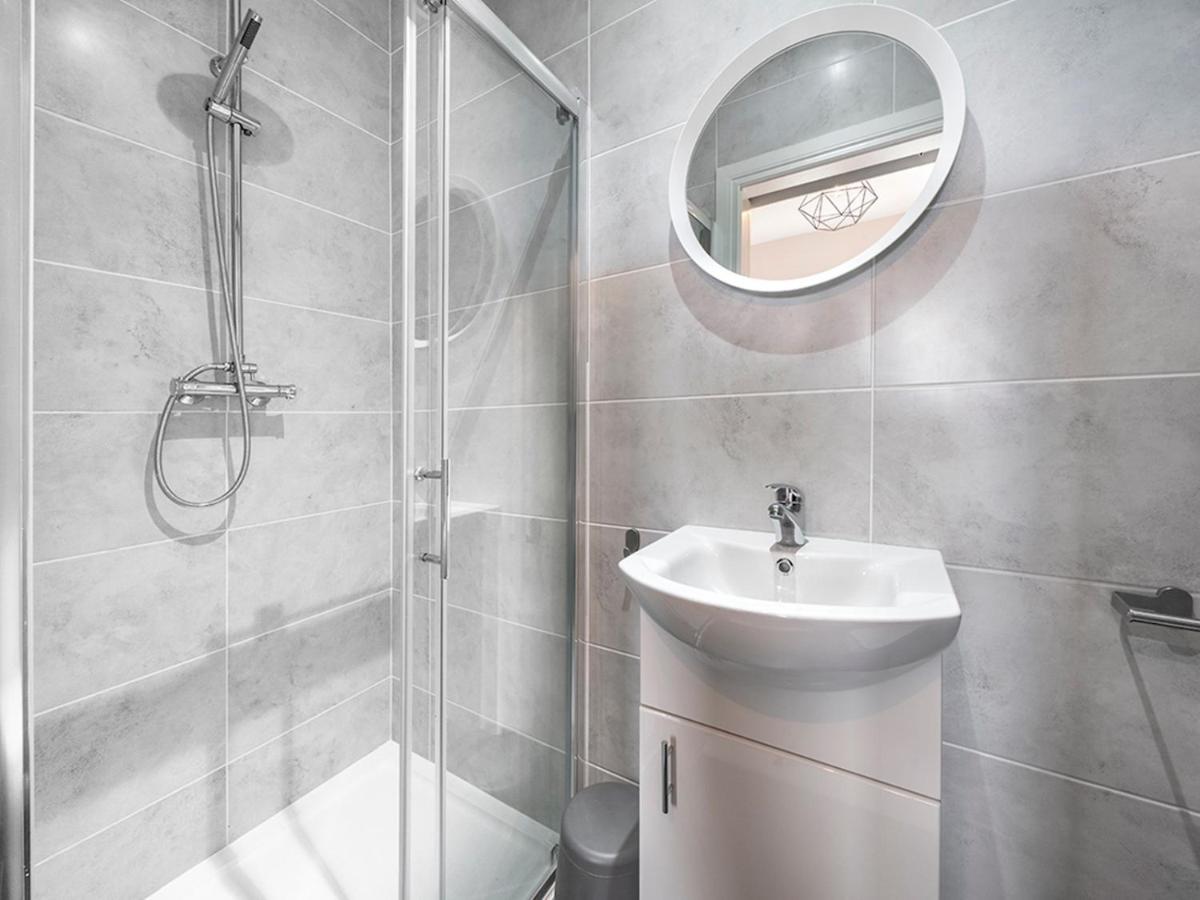Pass The Keys Beautiful 4Br Restored Red Brick Cafes And Park Belfast Extérieur photo