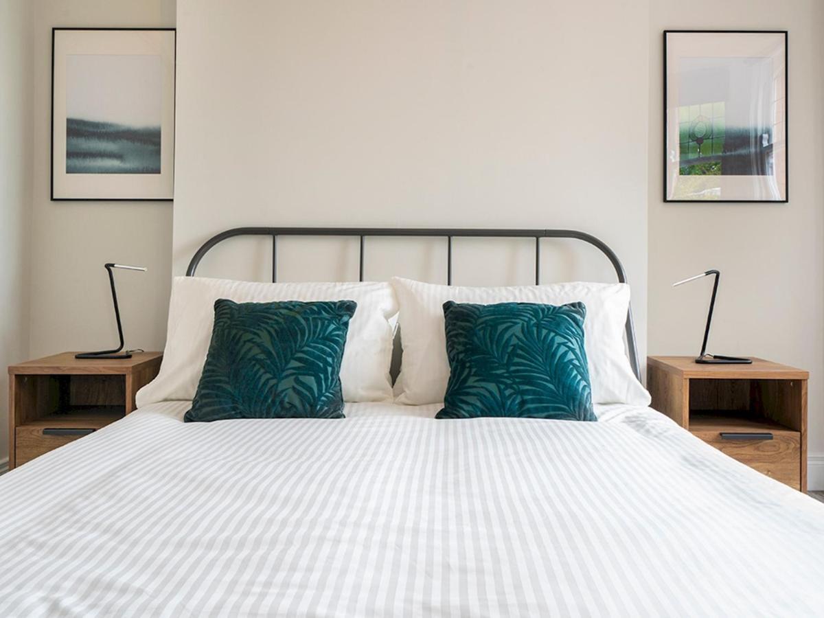 Pass The Keys Beautiful 4Br Restored Red Brick Cafes And Park Belfast Extérieur photo